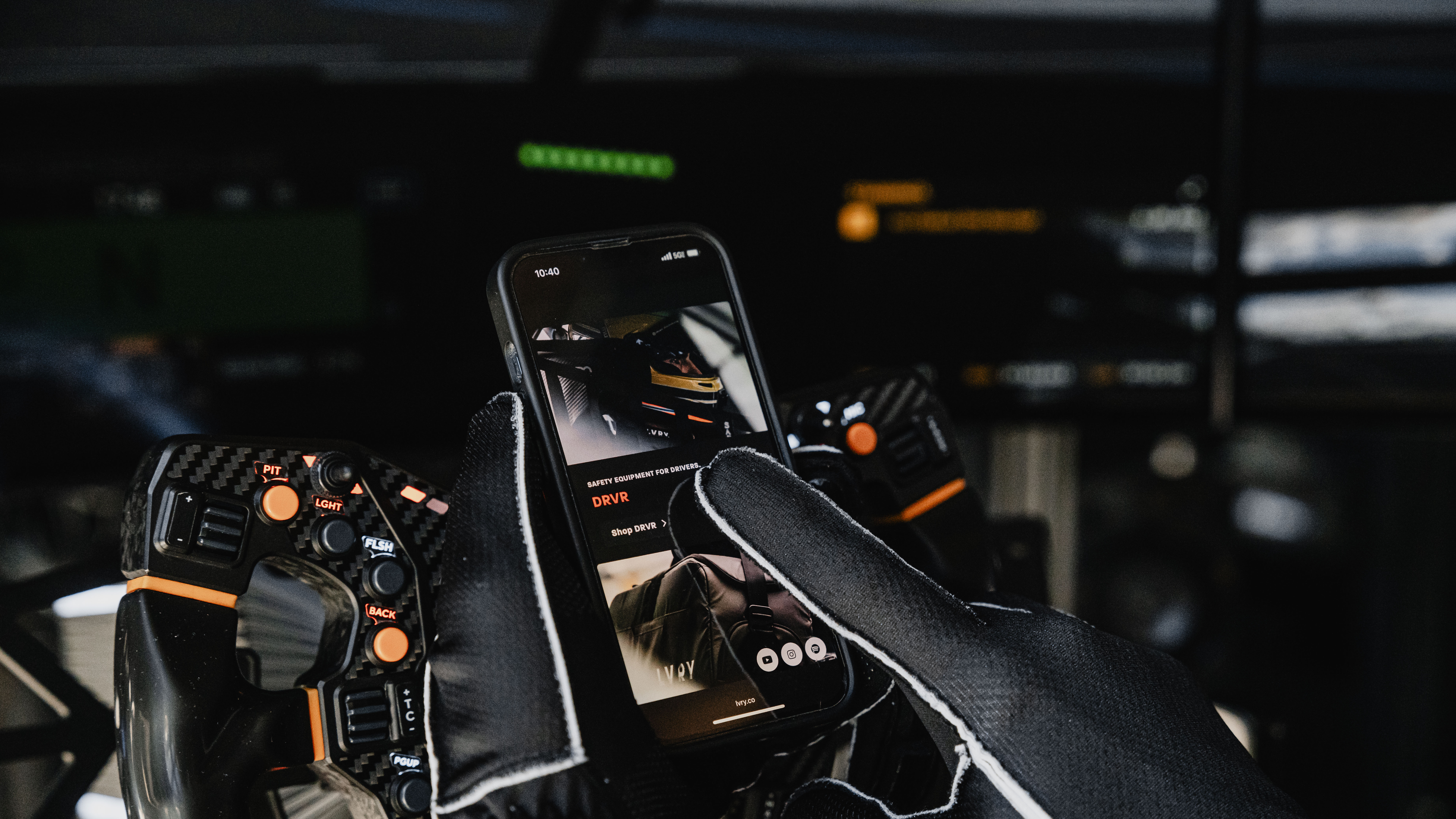 SIM GLOVE